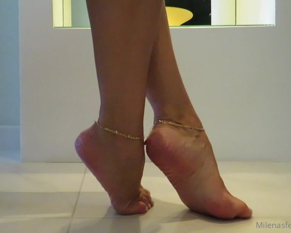 Simply Milena aka simplymilena OnlyFans - Some tiptoes this morning