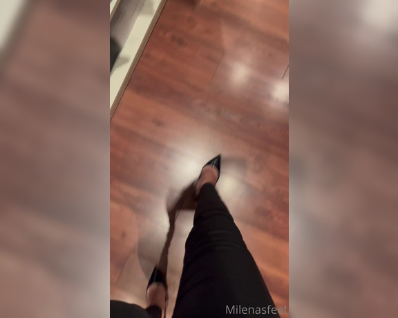 Simply Milena aka simplymilena OnlyFans - Any fan of closed toe heels here