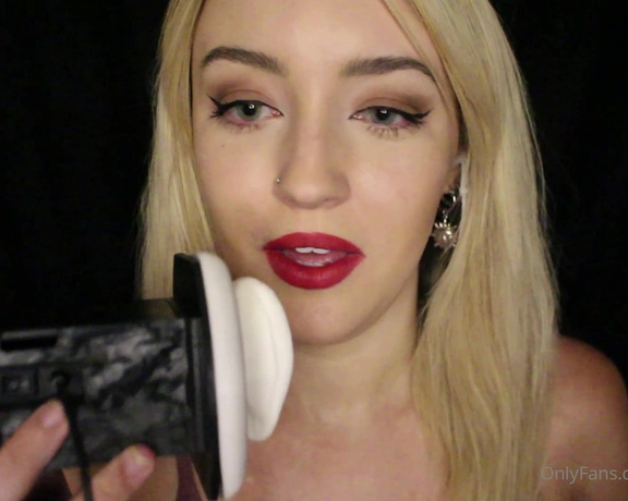 XSnowy aka xsnowy OnlyFans - New ASMR video! lots and lots of ear licking and kissing!! hope you like xxx