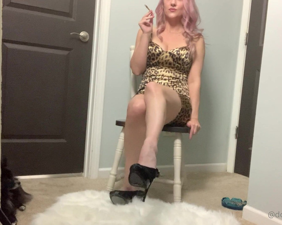 DMostest aka doingthemostest OnlyFans - Short dangling video acting like a boss