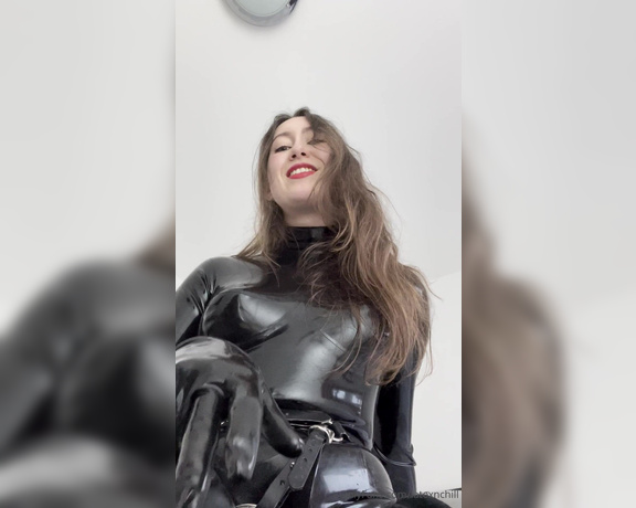 Goddess Lexi Chill aka latexnchill OnlyFans - Just wondering how much i could make you beg for