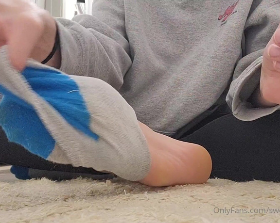 Megan Fletcher aka sweetsoleprincess OnlyFans - I love sending worn socks out Its by FAR my favorite request This is day