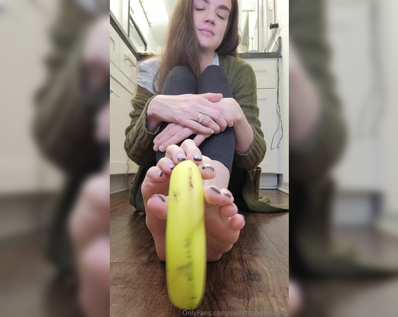 Megan Fletcher aka sweetsoleprincess OnlyFans - Dont you wish you were this banana Maybe not at the end My toe grip