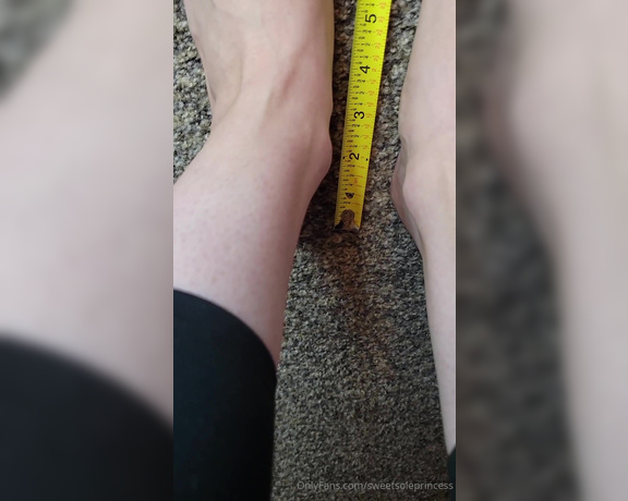 Megan Fletcher aka sweetsoleprincess OnlyFans - Requested  Measuring my feet from top view angle This requestor asked me to try