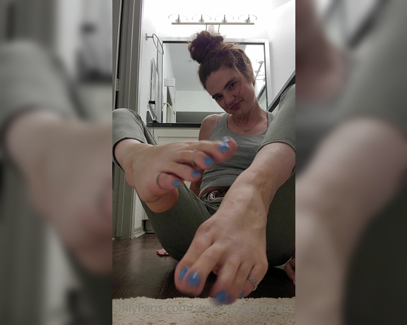 Megan Fletcher aka sweetsoleprincess OnlyFans - I was sent a fun little request for a short Toe Ring AMA! I LOVE the