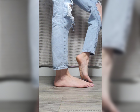 Megan Fletcher aka sweetsoleprincess OnlyFans - Showing off my big feet for you from all angles Did I miss any Let
