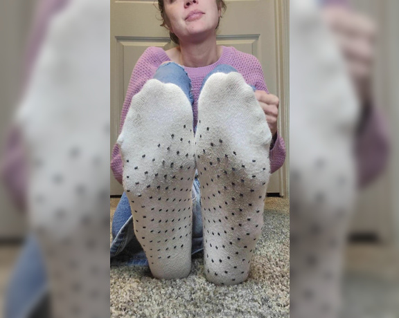 Megan Fletcher aka sweetsoleprincess OnlyFans - Removing my dirty socks for you Did you know I also sell socks These socks