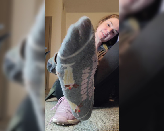 Megan Fletcher aka sweetsoleprincess OnlyFans - Do you want me to force you to smell my sweaty gym shoes and socks