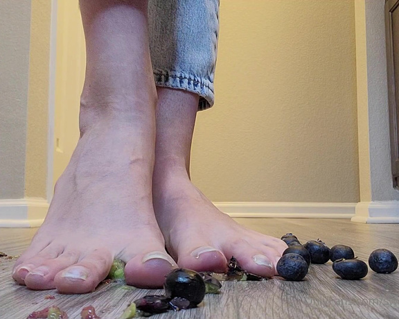 Megan Fletcher aka sweetsoleprincess OnlyFans - You dont stand a chance against my giantess soles, Tiny Im the queen of huge