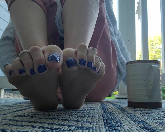 Megan Fletcher aka sweetsoleprincess OnlyFans - Good morning If you are waiting on a custom, they are currently slowly) uploading, and