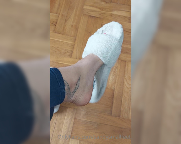 Mica Sandy aka sandysmallfeet OnlyFans - Just a simple dangling in my stinky Puma slides