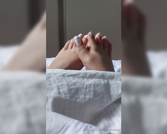 Mica Sandy aka sandysmallfeet OnlyFans - If you wake up next