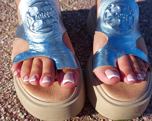 Mica Sandy aka sandysmallfeet OnlyFans - He knows how to spoil me with new sandals