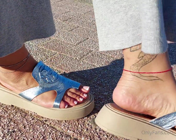 Mica Sandy aka sandysmallfeet OnlyFans - He knows how to spoil me with new sandals