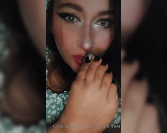 Mica Sandy aka sandysmallfeet OnlyFans - Self worship joi Just so you dont forget how sexy I am, haha, if thats