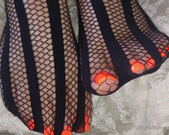 Mica Sandy aka sandysmallfeet OnlyFans - My long toenails pokeing from my hot black fishnet stockings Enjoy them while they are long