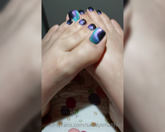 Mica Sandy aka sandysmallfeet OnlyFans - Lets play with lights a bit