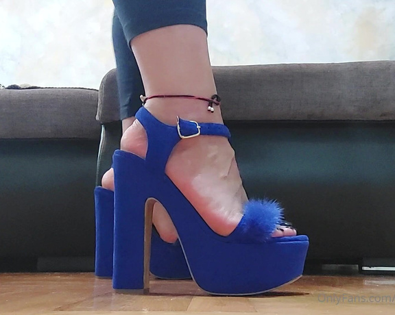 Mica Sandy aka sandysmallfeet OnlyFans - Absolutely in love with my blue heels and black pedi blue is definitely my color Shoe