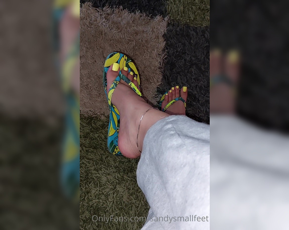 Mica Sandy aka sandysmallfeet OnlyFans - You are my friend, and wanted to brag about my new pedi, just to find out