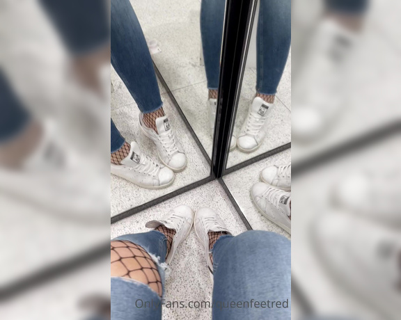 Queenfeetred aka queenfeetred OnlyFans - Fishnet day