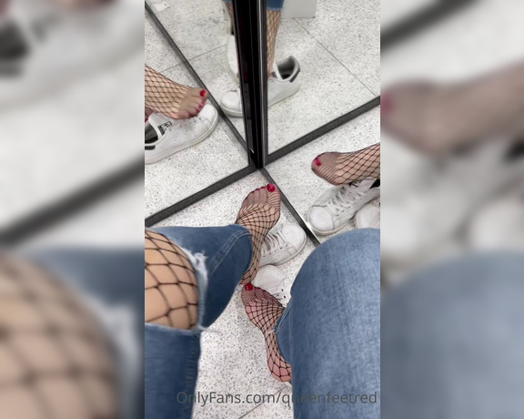 Queenfeetred aka queenfeetred OnlyFans - Fishnet day