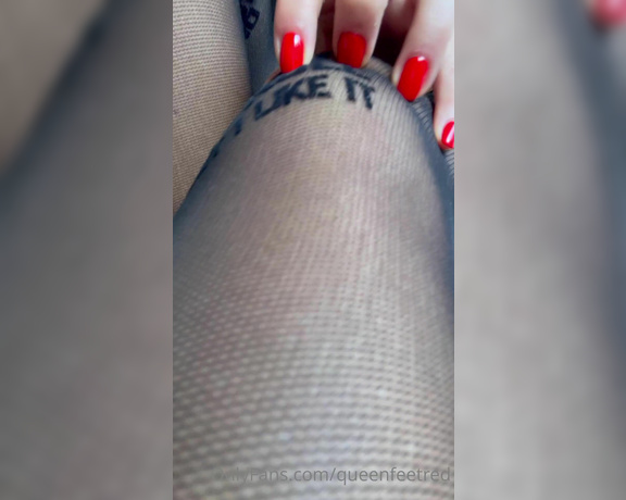 Queenfeetred aka queenfeetred OnlyFans Video 8545