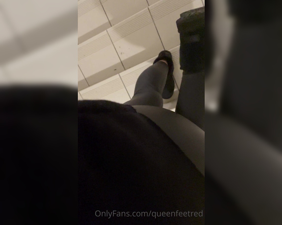 Queenfeetred aka queenfeetred OnlyFans - Is soo nice feelings to wear Uggs barefoot