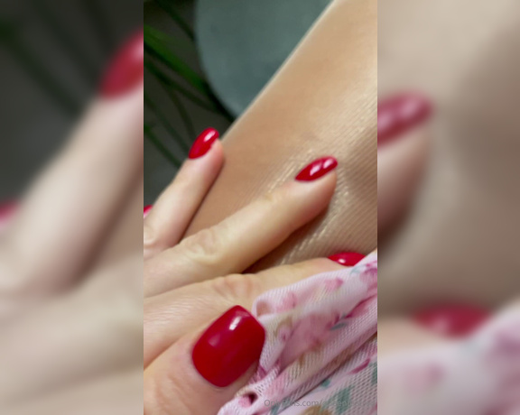 Queenfeetred aka queenfeetred OnlyFans - REDMORNING