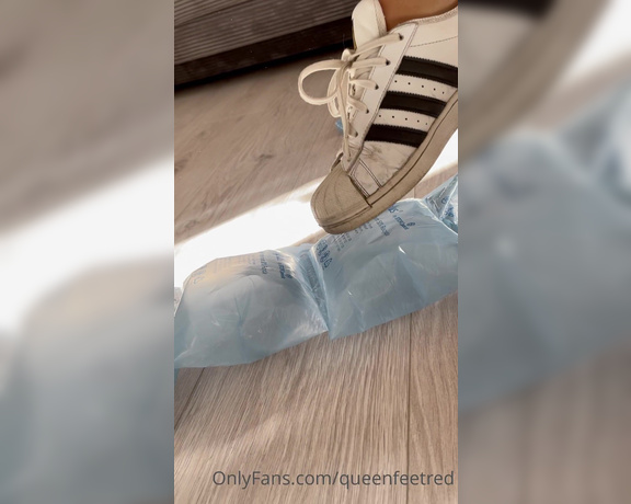 Queenfeetred aka queenfeetred OnlyFans - And shot with smelly adidas superstar