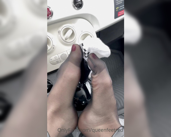 Queenfeetred aka queenfeetred OnlyFans - Fun in car