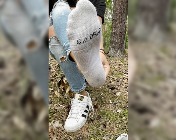 Queenfeetred aka queenfeetred OnlyFans - Fun in forest