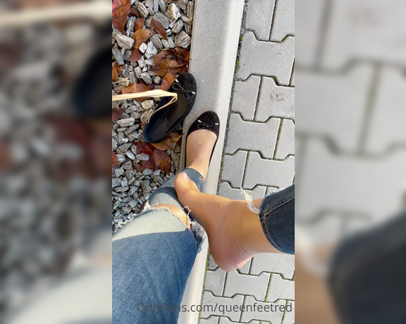 Queenfeetred aka queenfeetred OnlyFans - Shoesplay with my balerinas