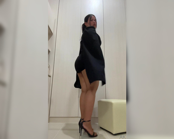 Atomickeerati aka atomickeerati OnlyFans - My family is outside but I still want to do something naughty inside my room