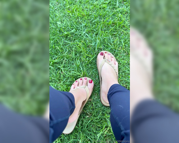 Goddessjvu aka goddessjvu OnlyFans - It’s sandal season!!! You’d look at my mesmerizing feet secretly so I don’t catch you staring