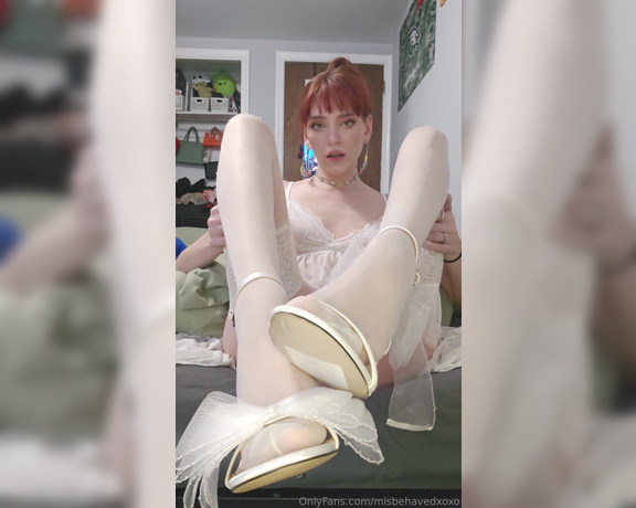 Miss Behavin aka misbehavedxoxo OnlyFans - Nylons foot tease