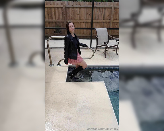 XXSmiley aka xxsmiley OnlyFans - School uniform skirt, boots and leather jacket in the pool Before and after the wetlook