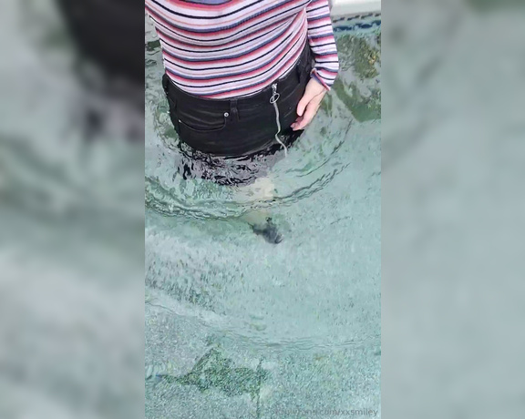 XXSmiley aka xxsmiley OnlyFans - Jean skirt, ankle boots and long sleeve in the pool Before and after the wetlook