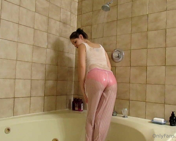 XXSmiley aka xxsmiley OnlyFans - Pajamas in the shower