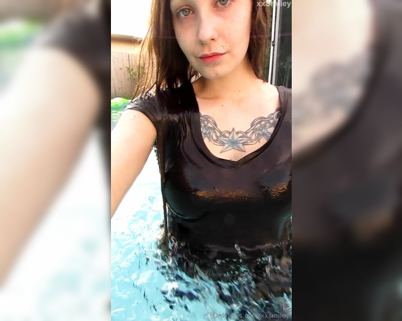 XXSmiley aka xxsmiley OnlyFans - Boots and jeans in the pool before and after the wetlook