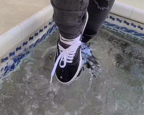 XXSmiley aka xxsmiley OnlyFans - Black jeans and Vans in the pool Underwater footage included Only fans exclusive
