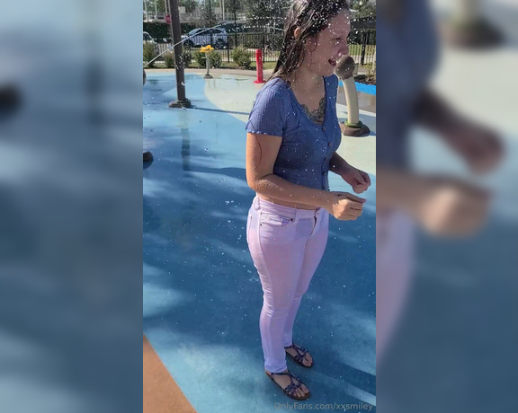 XXSmiley aka xxsmiley OnlyFans - Boyfriend took me to another splash pad =)