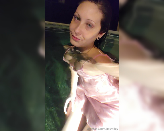 XXSmiley aka xxsmiley OnlyFans - Pink Nglige in the pool  Before and after the wetlook