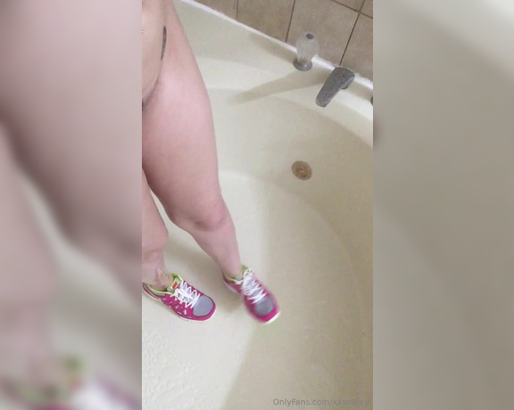 XXSmiley aka xxsmiley OnlyFans - More naked with nikes in the shower