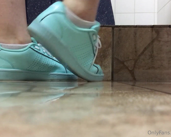 XXSmiley aka xxsmiley OnlyFans - Blue adidas getting wet and squishy again