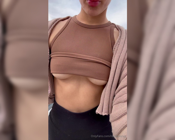 Nadiaakingg aka nadiaakingg OnlyFans - Just a quickie before we leave