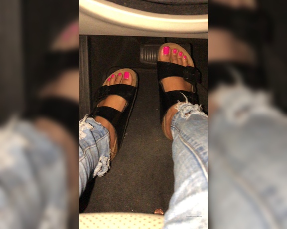 CravinTae aka cravintae OnlyFans - Pink toes