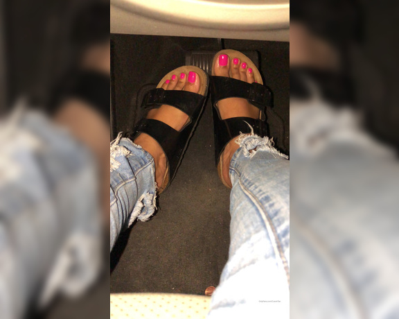 CravinTae aka cravintae OnlyFans - Pink toes