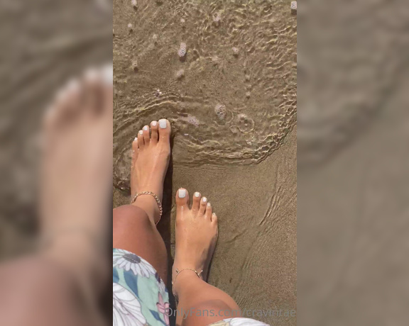 CravinTae aka cravintae OnlyFans - Yes I’m back, better run me some stackzz! Beach feet &ampLook better than your Btch