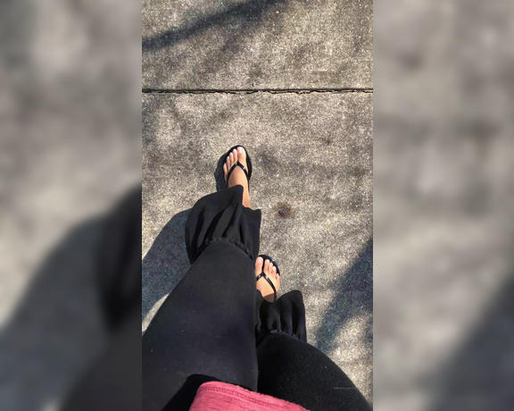 CravinTae aka cravintae OnlyFans - A walk on a sunny day! fresh toes and fresh air!