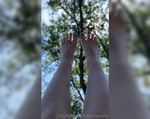 Eva Evans aka ev4evans OnlyFans - Anybody here are into feet